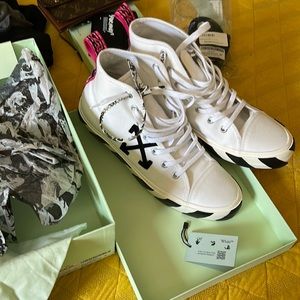 100% Authentic Off White Vulcanized Sneakers